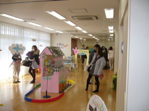 作品展園舎